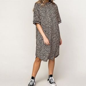Leopard Oversized T-shirt Dress